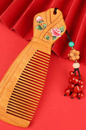 Wood Comb with Hanfu Design Carved Comb - Ergonomic Handle for Comfortable Grip